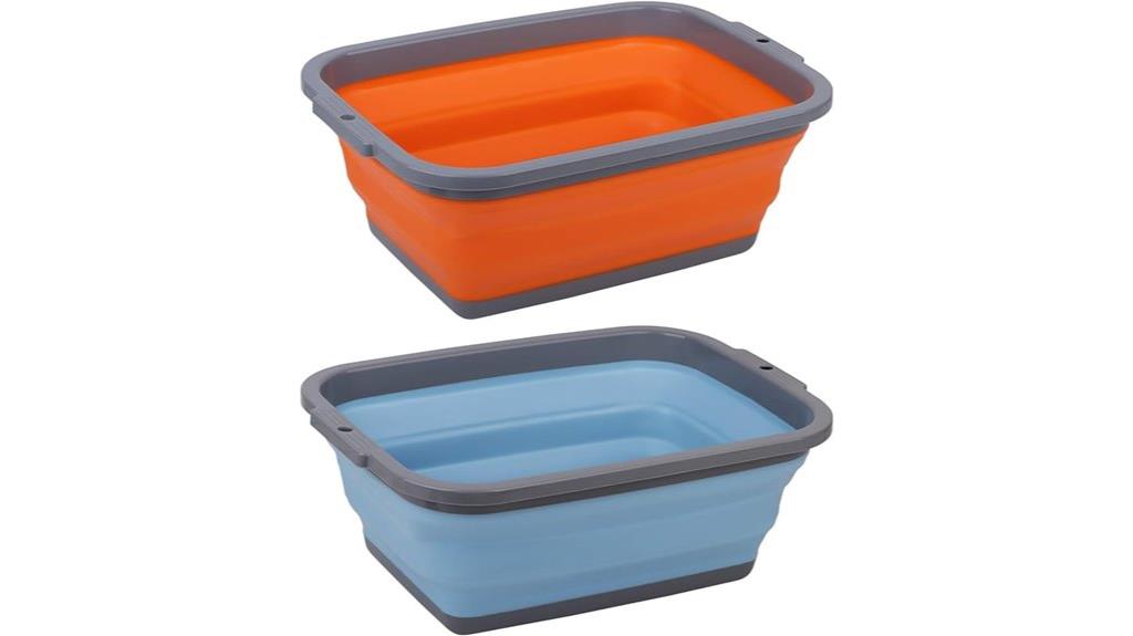 two collapsible sinks